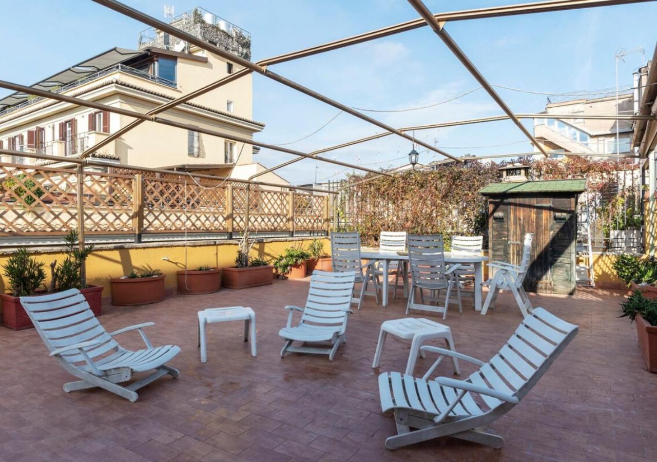 Elegant, With Private Terrace Next To The Vatican Appartamento