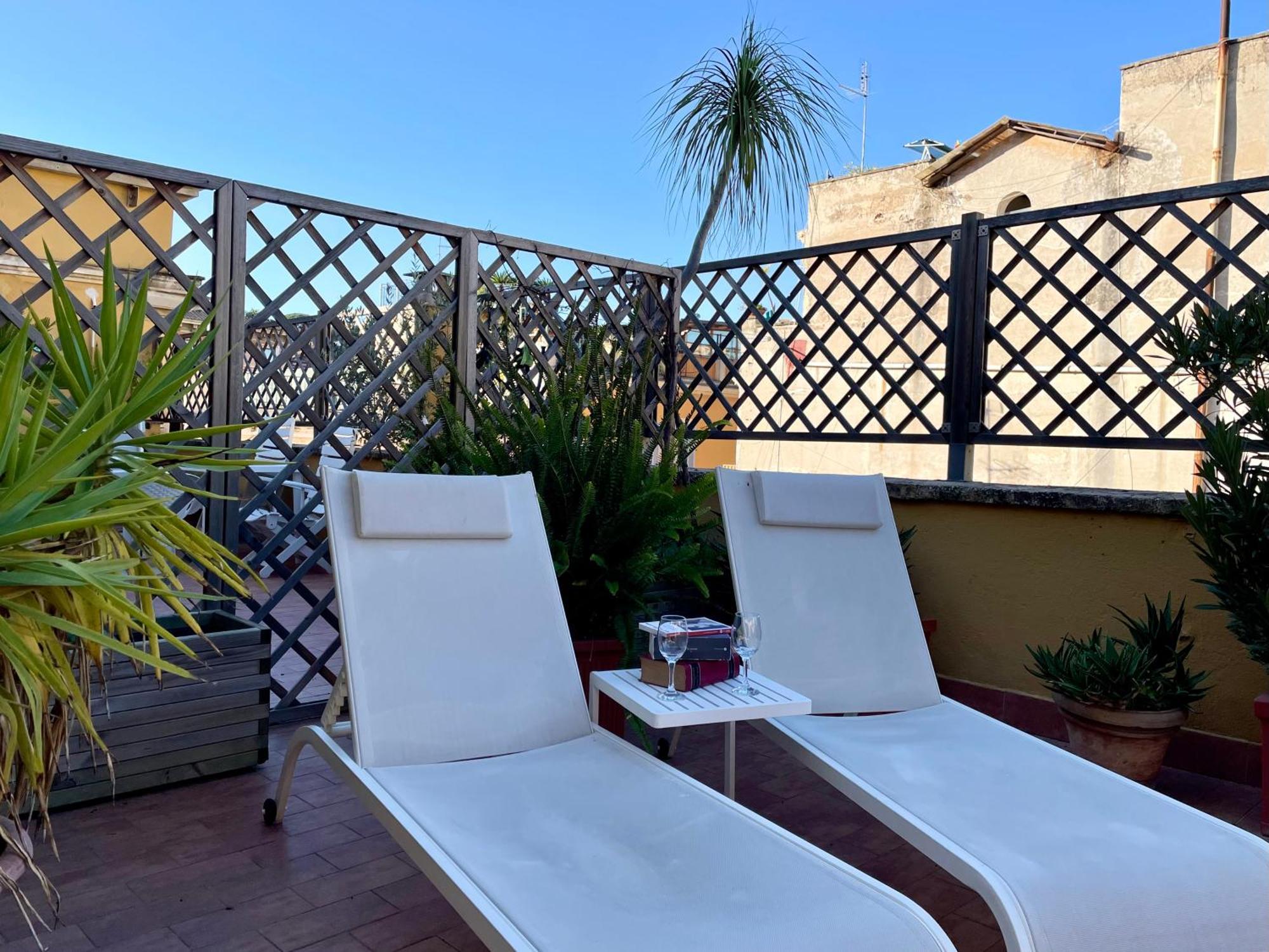 Elegant, With Private Terrace Next To The Vatican Rom